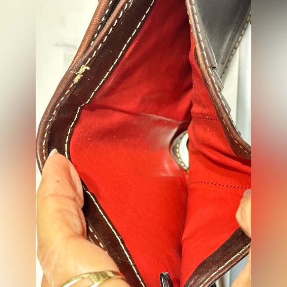 Dooney & Bourke Small Bifold Coin Wallet Brown Leather Vintage Logo . - Picture 8 of 13